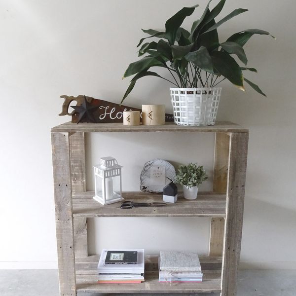 Redknot Shelves